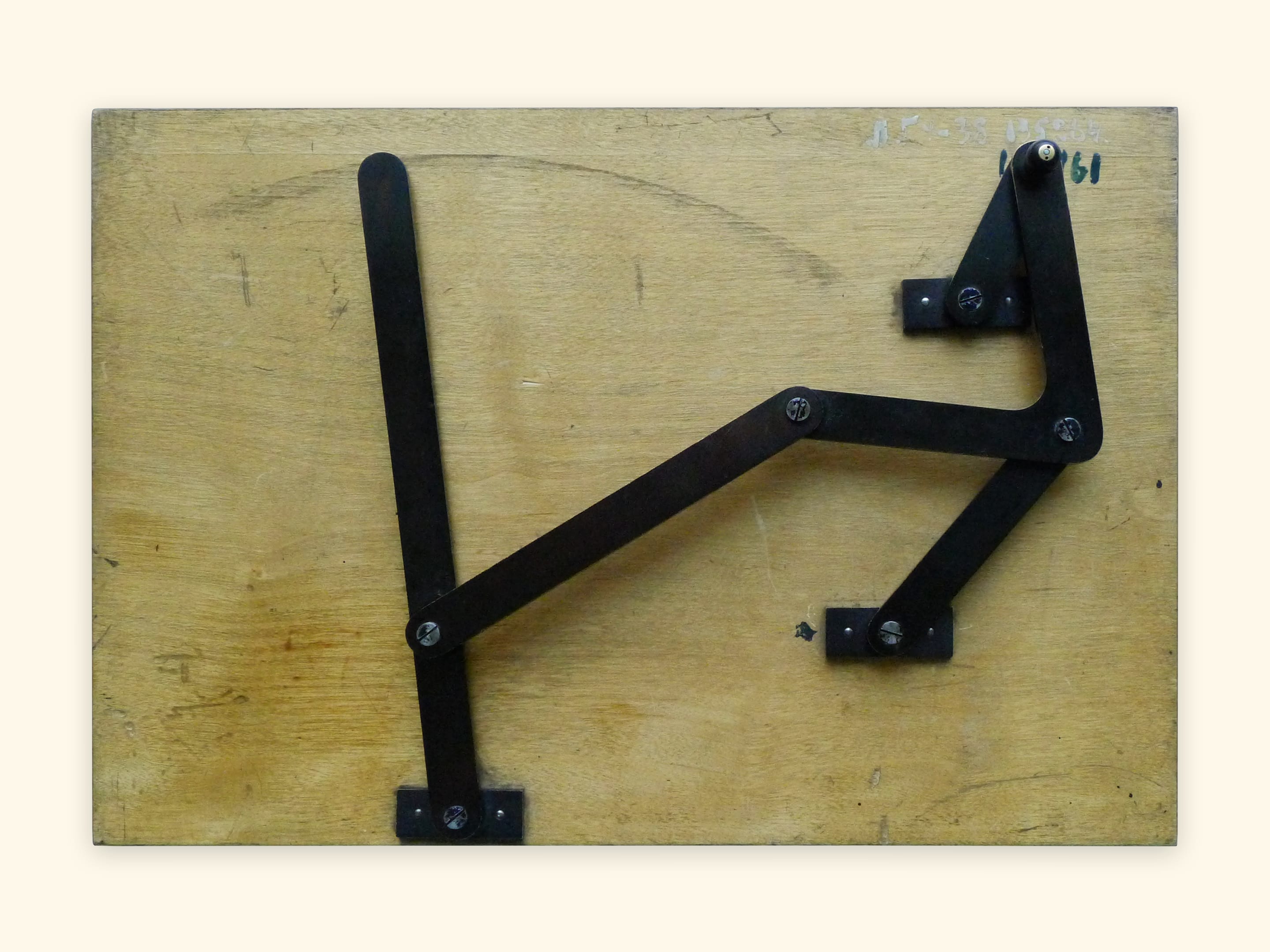 Модель Чебышева (Музей СПбГУ)