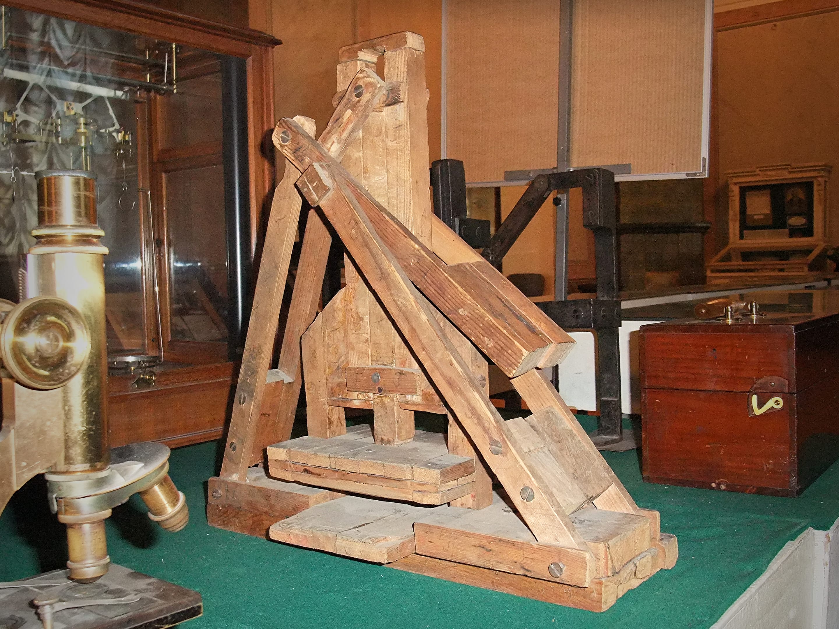 Модель Чебышева (Музей СПбГУ)